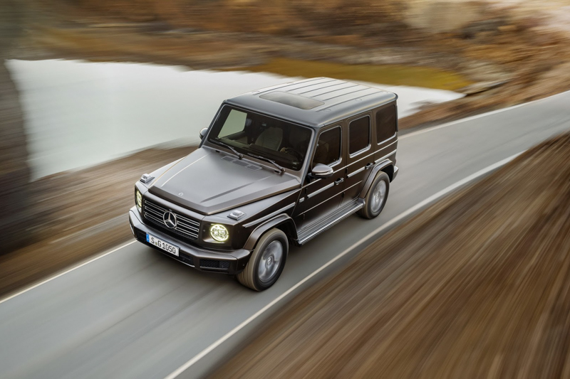 首波登場的G500車型搭載4.0升V8雙渦輪增壓汽油引擎,具備422hp最大馬力與610Nm峰值扭力,銜接全新配置的9G-Tronic變速系統。