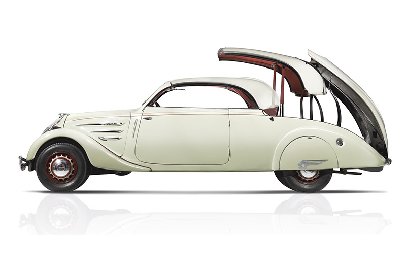 1936年的Peugeot 402 Eclipse堪稱硬頂敞篷車濫觴,以現在角度看依舊十足新潮。