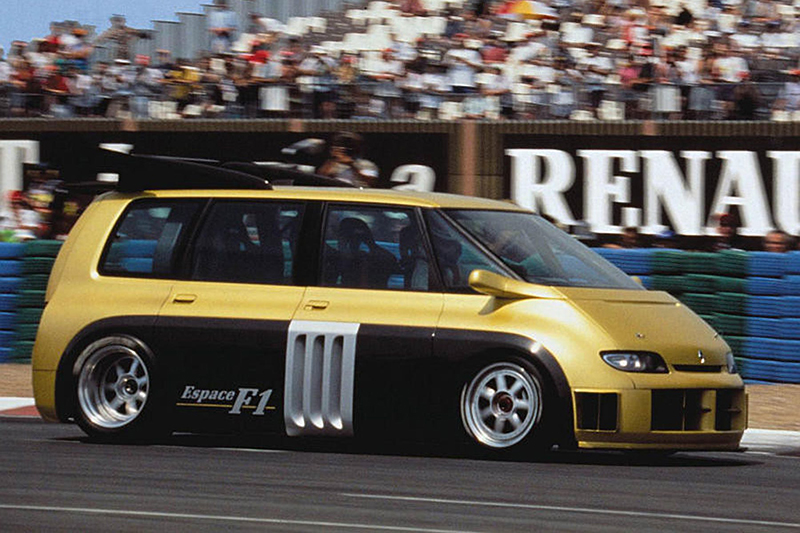 1994年發表的Renault Espace F1搭載F1賽車引擎,史上最快廂型車頭銜當之無愧。
