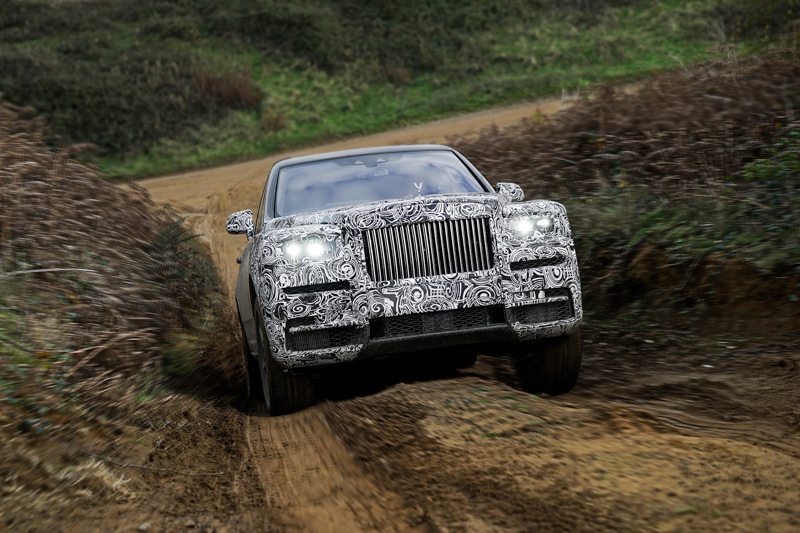由Rolls-Royce 的設計師、工程師與工匠悉心設計、測試和改良這款獨特的車型,去蕪存菁,使它「不受地域限制,無拘無束」。