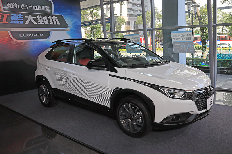 身為國產首創可由準車主自行客製的車型,Luxgen U5這次推出的專屬配備組合可創造出超過千種不同搭配。