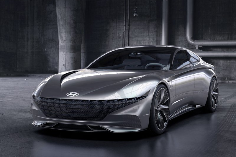 所以往後的Hyundai,沒意外都會是這種翹鬍子臉了。