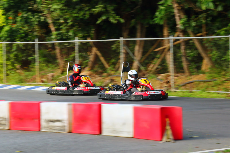 全場最年輕的參賽者翁浩翔,年僅9歲,上場時剛好也駕駛著9號車。