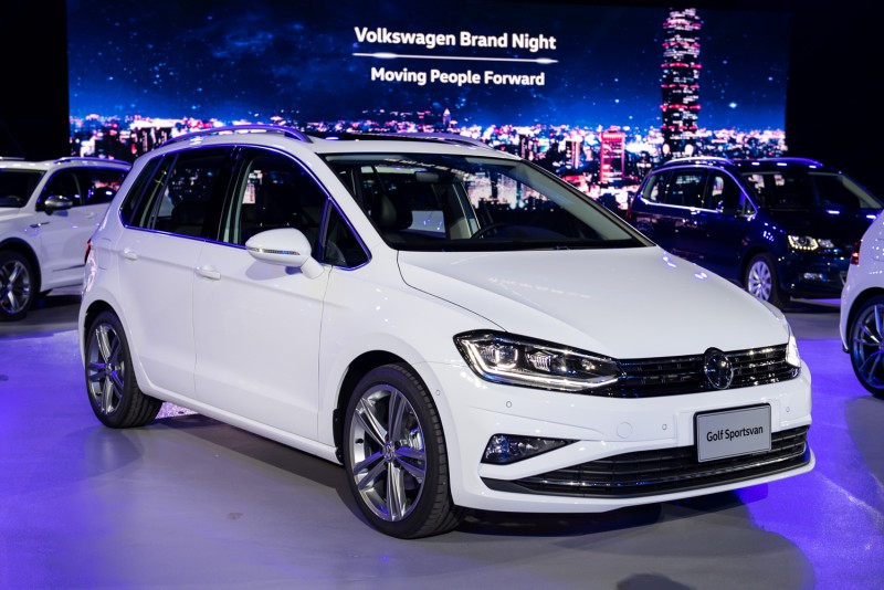 台灣福斯汽車正式發表Golf Sportsvan,該車擁有俐落外觀、智慧科技、新世代1.5 TSI EVO節能引擎及MSB模組化安全駕駛系統。