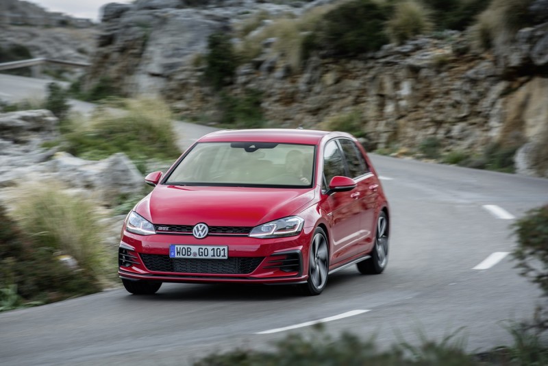 Golf GTI Performance定位在Golf GTI之上,擁有多項進化配備