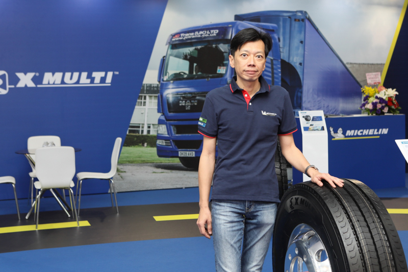 台灣米其林卡客車胎產品經理陸彥豪先生深入介紹X MULTI 及X LINE 兩個系列卡客車輪胎的優點特色。