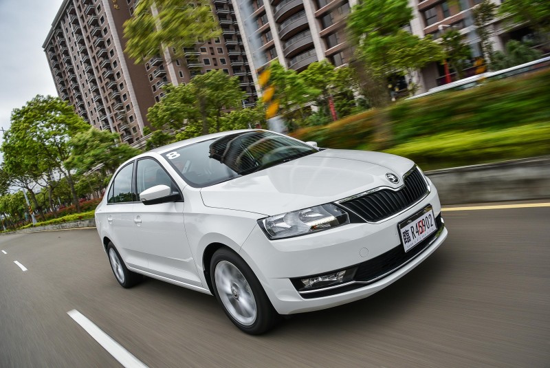  無關本格，Skoda Rapid走的可是非典型房車路! 