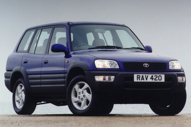1996年的Toyota RAV4引領出現代SUV狂潮,隨後包括Freelander、CR-V、X5甚至Cayenne,都算得上是RAV4的追隨者。