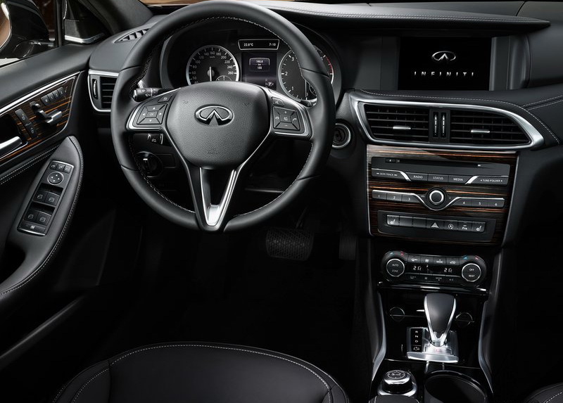 Infiniti QX30的內裝著重在精緻感的呈現,以摩登豪華的概念套用在質感的鋪陳上