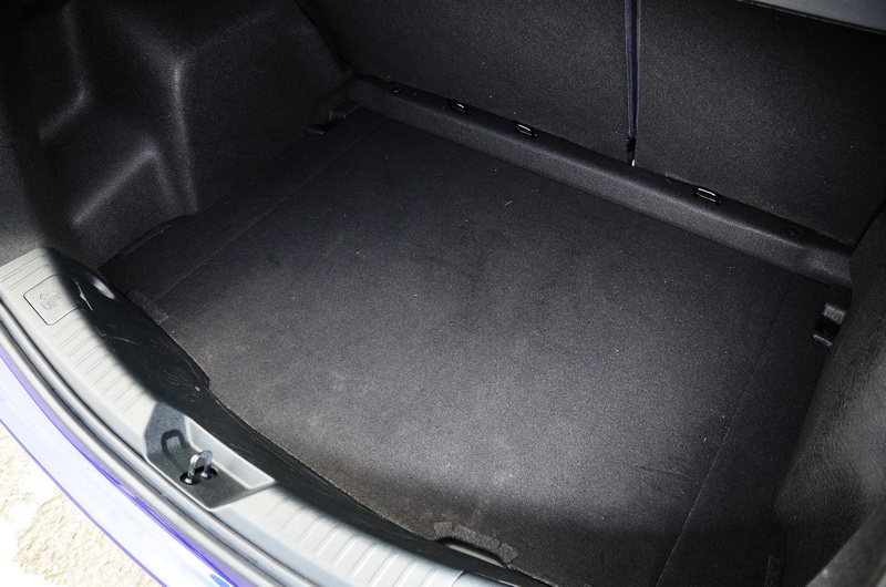Yaris體型雖小,即便滿載行李箱仍具備310公升的置物容納量