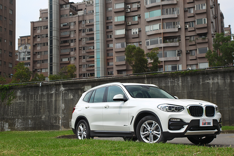  卸了妝也美好，這次我們試駕素顏的BMW X3 xDrive20i 