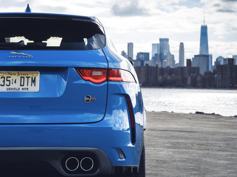Jaguar F-Pace SVR