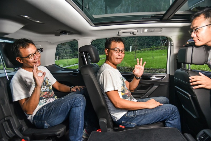 比起SUV,MPV先天架構更適合7人座設定