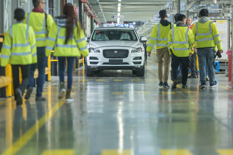 Solihull工廠中專斯負責Range Rover Sport、Range Rover Velar與F-Pace的現代化生產線。