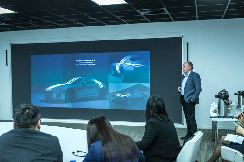 Jaguar設計總監Ian Callum則介紹品牌定位與設計重點。