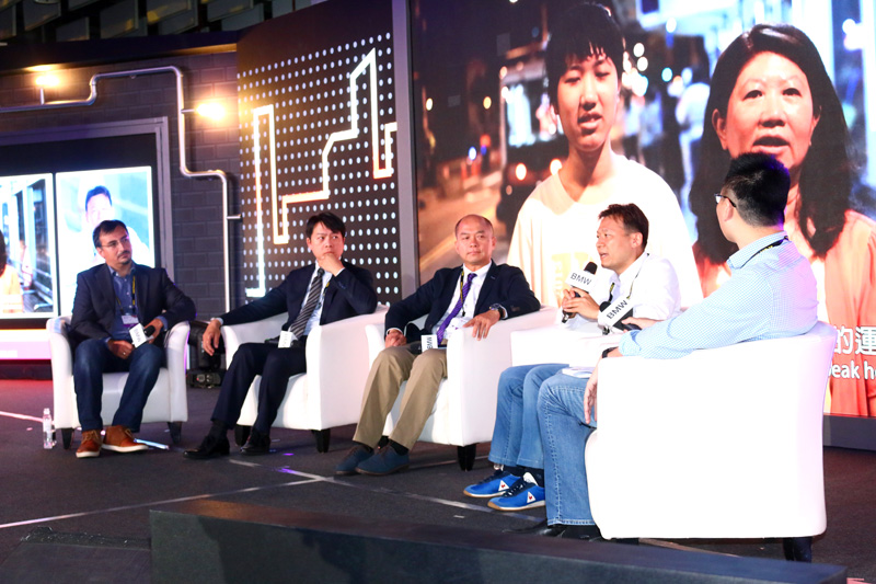 喜門史塔克丁彥允總經理。