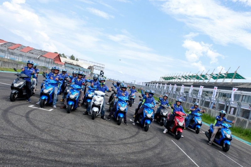 滿滿Swish125 大鵬灣賽車場初登場。