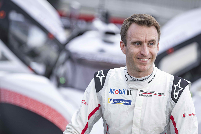 現年37歲的德國車手Timo Bernhard。