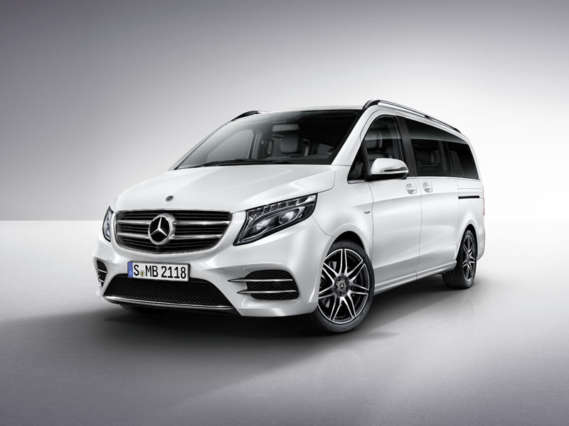 全新入門的V 220 d短軸車型,豐富配備提供舒適乘坐環境,堪稱豪華家庭移動入門首選。
