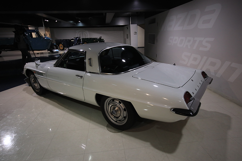 Cosmo Sport是款極富特色的日本跑車,並開創後世Mazda跑車的轉子魂。