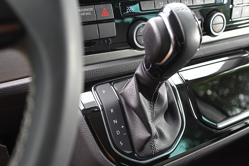 Volkswagen Multivan搭載七速DSG自手排變速系統,因而成就14.1km/L的優異平均油耗。