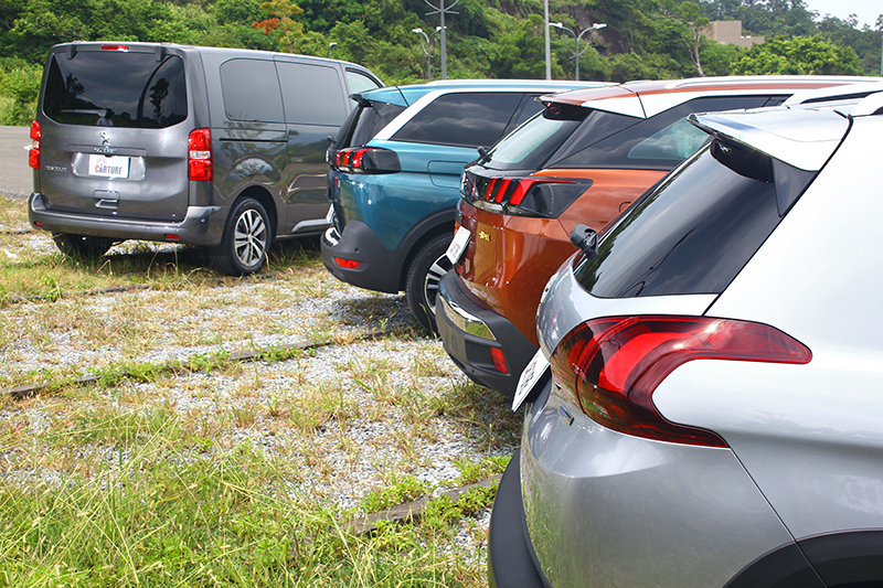 2008 SUV、3008 SUV、5008 SUV與TRAVELLER領航家各自擁有如何特色,能夠滿足各種溜與買家的需求?敬請期待【CARTURE車勢文化】接下來的系列報導。