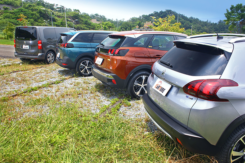除了功能性至上的TRAVELLER之外,2008 SUV、3008 SUV以及5008 SUV更是迎合消費市場喜好。