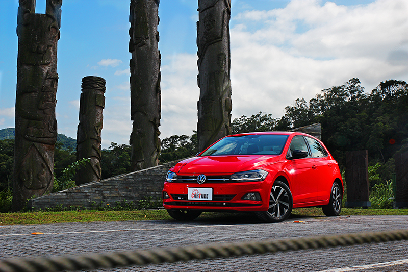  音浪太強不晃會被Volkswagen Polo beats撞到地上 