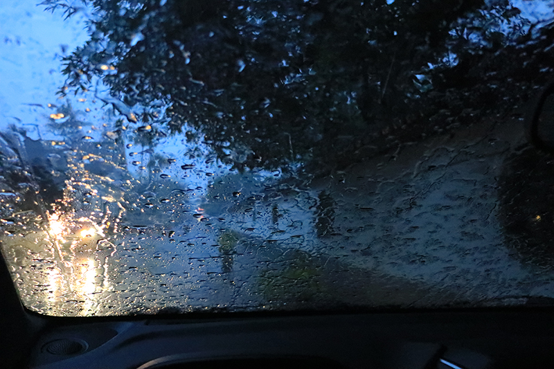 有沒有看到?這雨還像話嗎?難怪南台灣後來會淹成那樣!
