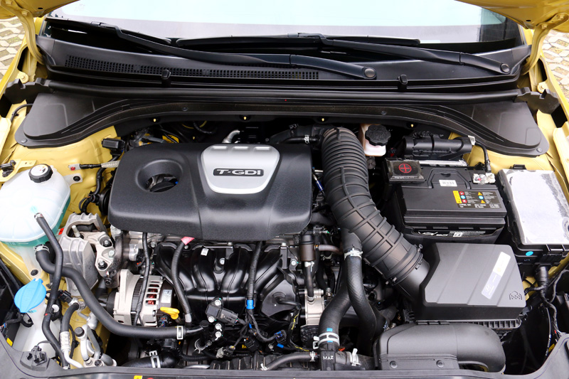204hp/27kgm性能讓Elantra Sport不論在百萬或90萬元級距都一支獨秀。