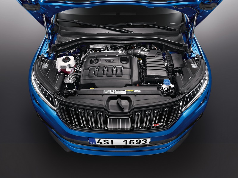 2.0升柴油有著品牌中最強悍的240hp/51kgm輸出動力,具有百公里加速七秒、220km/h極速水準。