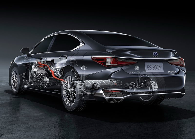 Lexus自2019年式起將HYBRID全車系的HV電池保固期限延長至8年或16萬公里