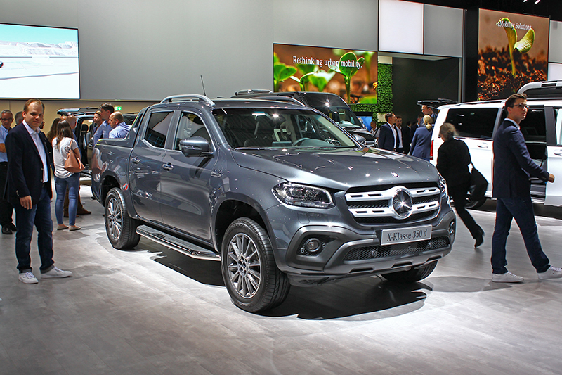 終於親眼見著Mercedes-Benz X-Class的本尊了,實車觀感比想像中來得更為緊緻。