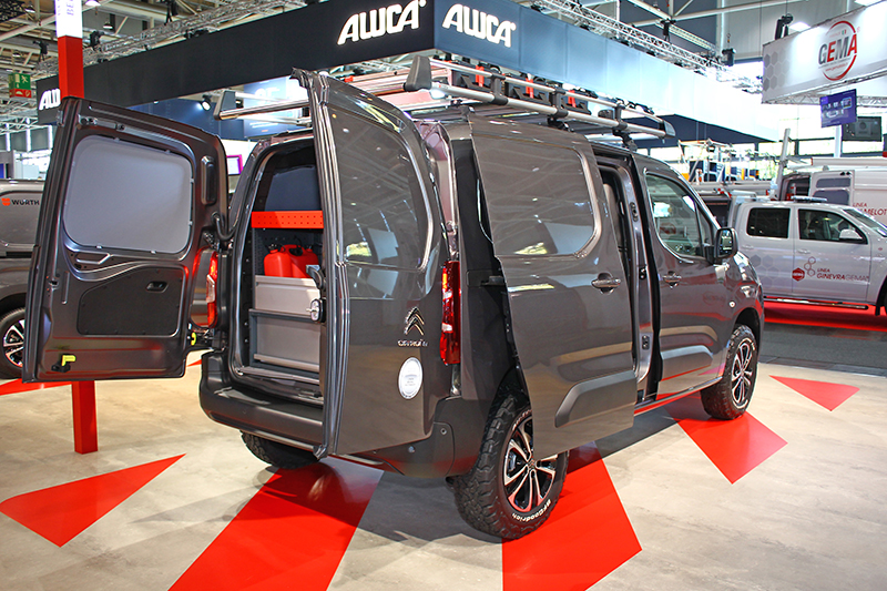 現場展現了Citroen Berlingo的多樣化使用可能。
