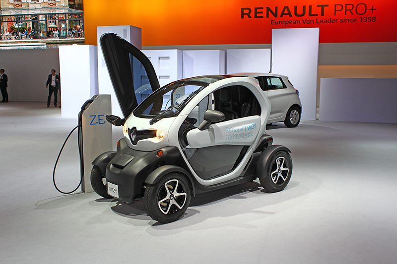 儘管非屬商用車範疇,Renault還是展出他們的都會化電動雙座小車Twizy。