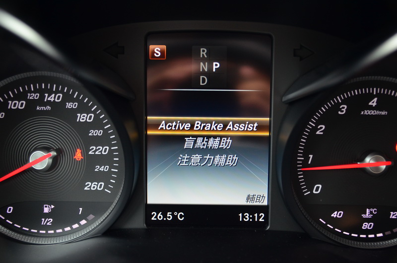 GLC 200雖為入門定位,但該有的安全防護依舊不少
