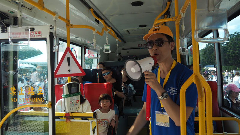 福特六和志工團亦擔任活動關主,將汽車安全知識與專業應用於活動中,為家長與孩童說明、示範正確觀念。