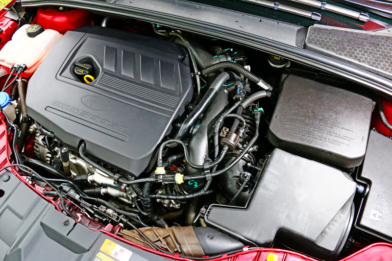 在渦輪增壓推動下180hp/24.5kgm雖稱不上性能,但在該級距中已屬出眾。