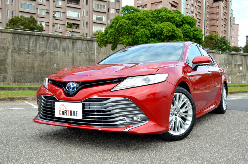 大改款8代Camry過往成熟穩重的形象已不復見,取而代之的是年輕動感的活力氣息