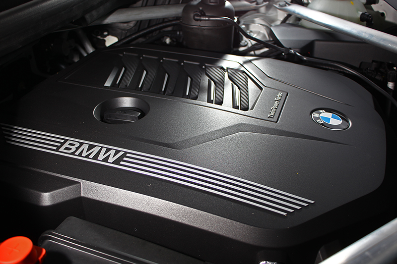 這具3.0升直列六缸缸內直噴渦輪增壓引擎,可輸出340hp/45.9kg-m的峰值動力。