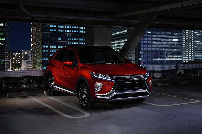 2019年式ECLIPSE CROSS不僅四個車型皆標配AYC主動式動態彎道控制,同時添加360度多模式環景影像系統。