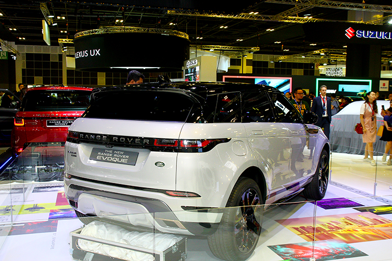 全新Range Rover Evoque變得相當好看,此外也搭載PTA底盤與48V輕油電系統。