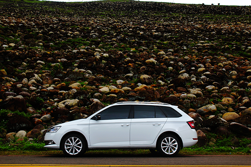 Fabia Combi小型旅行車設定同時兼具小車與空間特性。