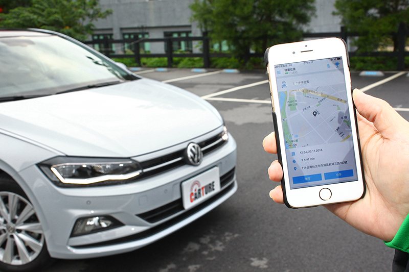 19年式Volkswagen Polo全車系標配Volkswagen Connect®福斯智聯,僅需一隻手便能輕鬆掌握你的愛車。