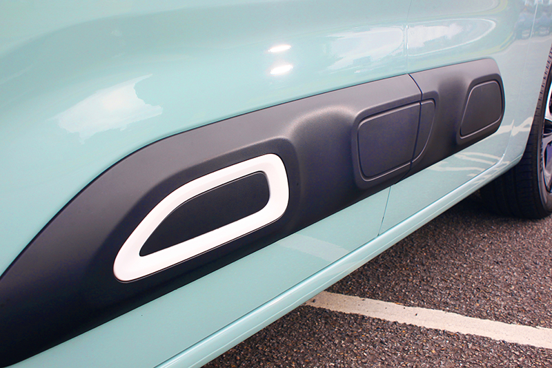 Citroen專屬「Airbump」大面積防撞塑件不僅實用,而且設計得精巧趣緻。