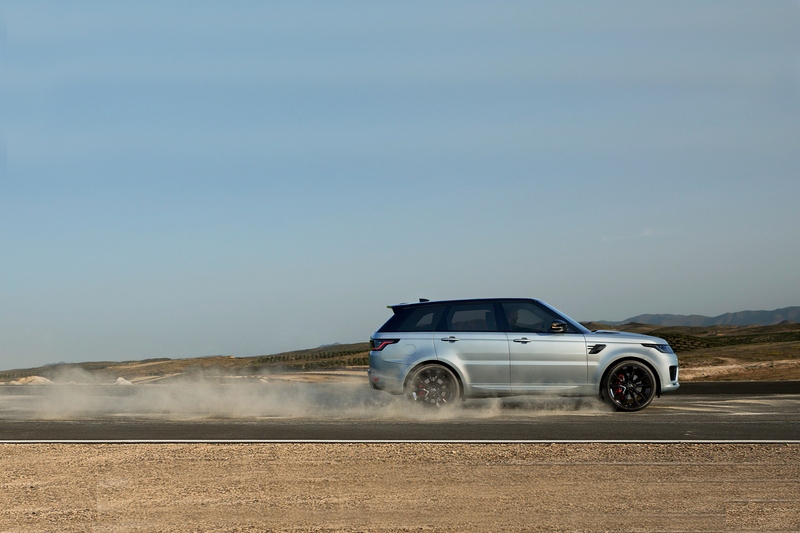 新Ingenium 3.0升V6渦輪引擎除了能降低排放,也讓Range Rover Sport HST有著5.9秒加速成績。