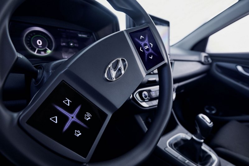 Hyundai計劃將方向盤按鍵改為觸控。