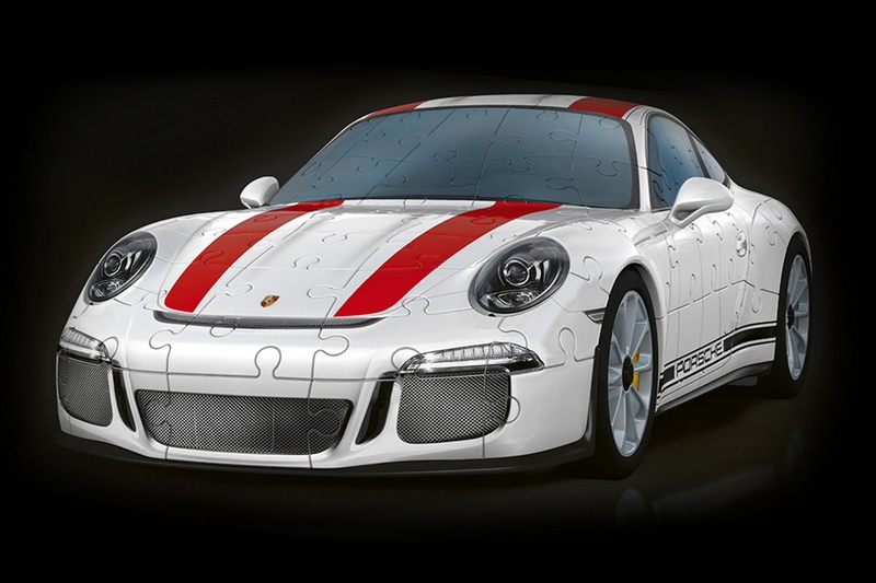 目前Ravensburger有推出Volkswagen T1 與Porsche,911 R 3D立體版的汽車拼圖。
