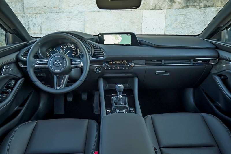 Mazda 3座艙換上全新設計,擁有更高級簡約感受。