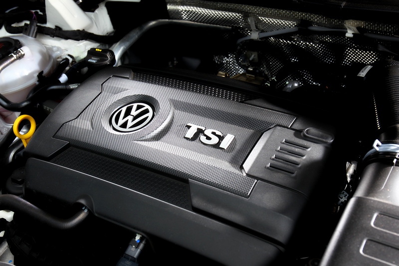 220hp/35.7kgm動力搭配R-Line Performance運動化懸吊,不論加速或操控都保有令人滿意表現。